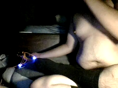Snapshot of CoupleHiF chatting on 04-26-26, 03:32 CoupleHiF online show from 04-26-26, 03:32