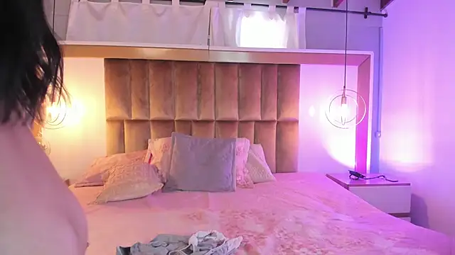 BrianaJhons19 online show from 04-23-26, 08:55