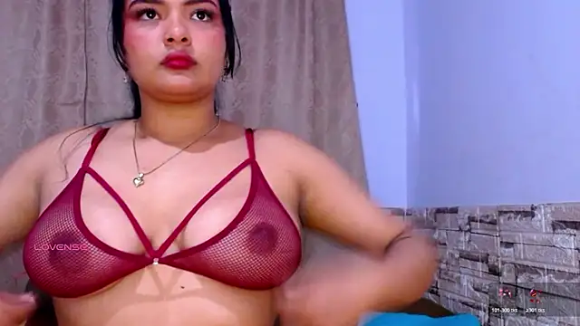 Snapshot of alicep_1 chatting on 12-04-25, 08:06 alicep 1 online show from 12-04-25, 08:06