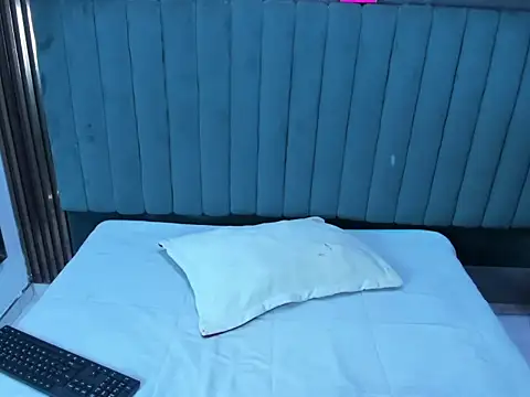 Snapshot of ScarlethJonz chatting on 02-10-26, 02:10 ScarlethJonz online show from 02-10-26, 02:10