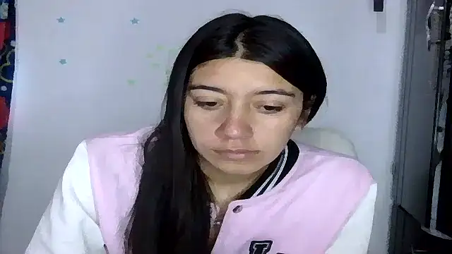 Snapshot of TaylorLove- chatting on 11-30-25, 10:03 TaylorLove- online show from 11-30-25, 10:03