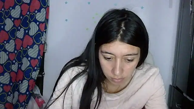 Snapshot of TaylorLove- chatting on 12-01-25, 10:48 TaylorLove- online show from 12-01-25, 10:48