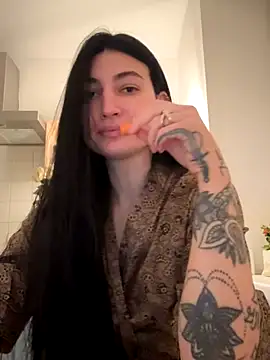 Snapshot of Ruby_yy chatting on 12-03-25, 06:17 Ruby yy online show from 12-03-25, 06:17