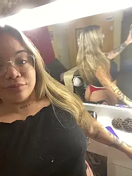 Lindalatina2001 online show from 04-14-26, 02:28