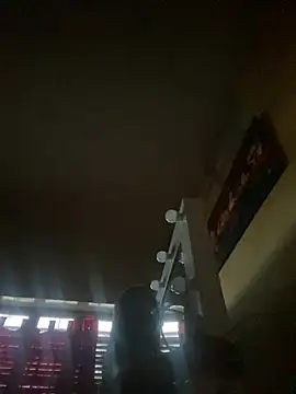 Lindalatina2001 online show from 04-18-26, 08:42