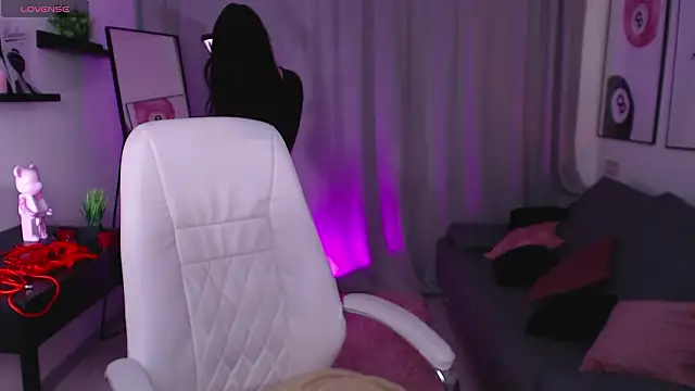 Eliza Bennet online show from 02-26-26, 08:02