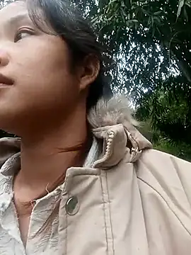 Snapshot of Pretty-haert chatting on 12-04-25, 01:48 Pretty-haert online show from 12-04-25, 01:48