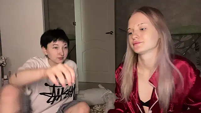 Snapshot of CelenFomes chatting on 01-10-26, 09:00 CelenFomes online show from 01-10-26, 09:00