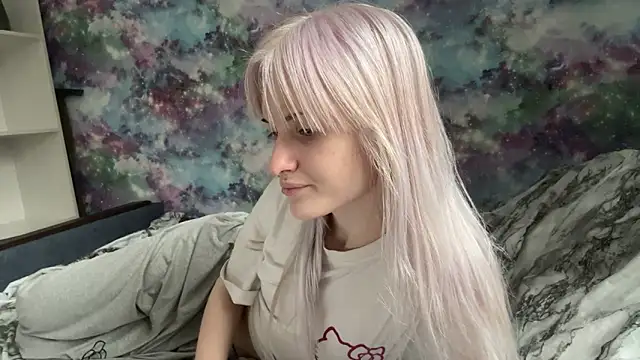 Snapshot of CelenFomes chatting on 02-17-26, 06:10 CelenFomes online show from 02-17-26, 06:10