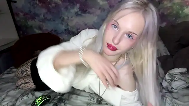 Snapshot of CelenFomes chatting on 03-03-26, 07:03 CelenFomes online show from 03-03-26, 07:03