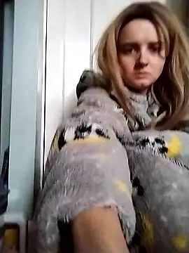 Amy01112 online show from 01-13-26, 01:49