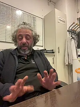 Snapshot of Petebulimia chatting on 06-02-26, 05:42 Petebulimia online show from 06-02-26, 05:42
