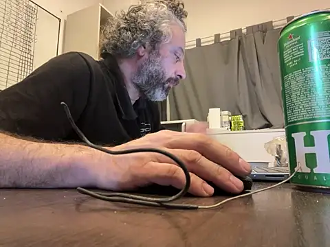 Snapshot of Petebulimia chatting on 06-05-26, 07:14 Petebulimia online show from 06-05-26, 07:14