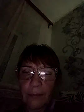 Snapshot of MichelleLove48 chatting on 11-30-25, 05:28 MichelleLove48 online show from 11-30-25, 05:28