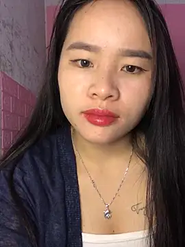 Snapshot of -Lisa-03 chatting on 12-01-25, 05:56 -Lisa-03 online show from 12-01-25, 05:56