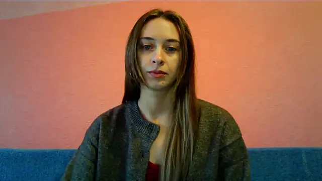 Snapshot of Honey_Whisper chatting on 12-15-25, 09:13 Honey Whisper online show from 12-15-25, 09:13