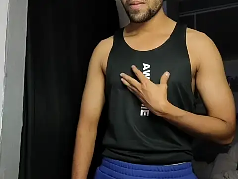 Snapshot of fitboy_xxx chatting on 12-13-25, 10:15 fitboy xxx online show from 12-13-25, 10:15