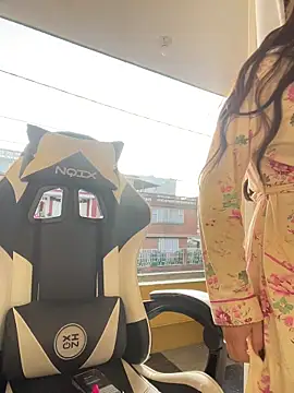 Snapshot of Engell_fire chatting on 12-15-25, 11:25 Engell fire online show from 12-15-25, 11:25