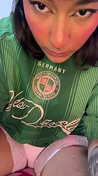 Snapshot of FAIRY__HOTT chatting on 12-14-25, 06:01 FAIRY HOTT online show from 12-14-25, 06:01