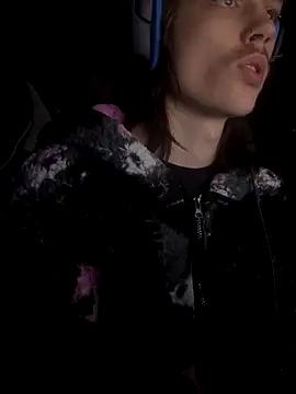 Snapshot of DkAuxier1 chatting on 12-15-25, 01:43 DkAuxier1 online show from 12-15-25, 01:43