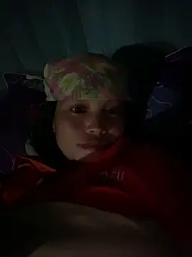 Snapshot of Lilik2 chatting on 12-14-25, 02:00 Lilik2 online show from 12-14-25, 02:00