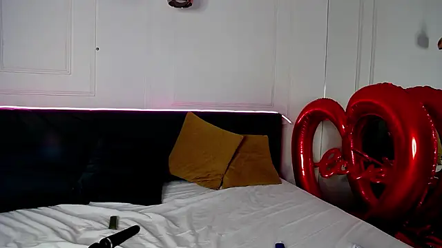 RavenFoxxy online show from 02-22-26, 06:35