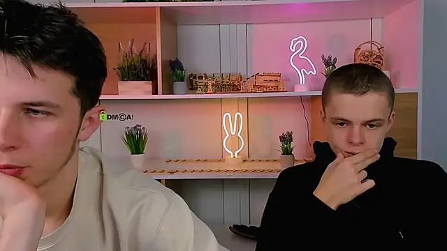 Snapshot of veldi_to chatting on 12-16-25, 12:32 veldi to online show from 12-16-25, 12:32