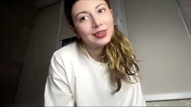 Snapshot of lunary_dr chatting on 12-01-25, 05:51 lunary dr online show from 12-01-25, 05:51