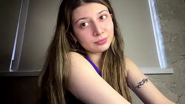 Snapshot of lunary_dr chatting on 12-14-25, 01:16 lunary dr online show from 12-14-25, 01:16