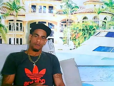 Snapshot of IndianMuscle69 chatting on 12-05-25, 05:27 IndianMuscle69 online show from 12-05-25, 05:27