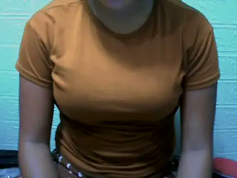 Snapshot of cummingwhore69 chatting on 06-08-26, 02:23 cummingwhore69 online show from 06-08-26, 02:23