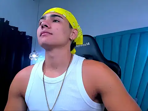 Snapshot of chris_de_la_fonde chatting on 02-12-26, 11:27 chris de la fonde online show from 02-12-26, 11:27