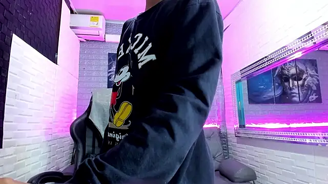 Snapshot of StormLuxX chatting on 12-05-25, 12:47 StormLuxX online show from 12-05-25, 12:47