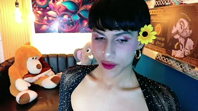 Snapshot of StormLuxX chatting on 05-23-26, 01:26 StormLuxX online show from 05-23-26, 01:26