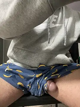 Snapshot of Samcan3 chatting on 12-15-25, 12:20 Samcan3 online show from 12-15-25, 12:20