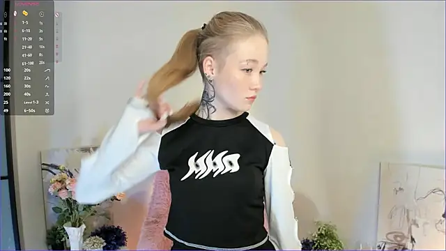 Snapshot of MaireLanda chatting on 01-18-26, 04:05 MaireLanda online show from 01-18-26, 04:05