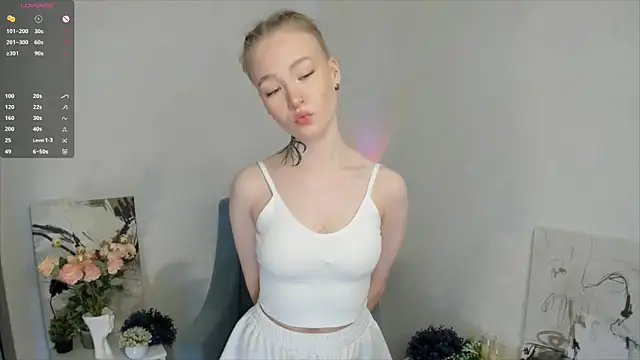 Snapshot of MaireLanda chatting on 02-06-26, 04:39 MaireLanda online show from 02-06-26, 04:39