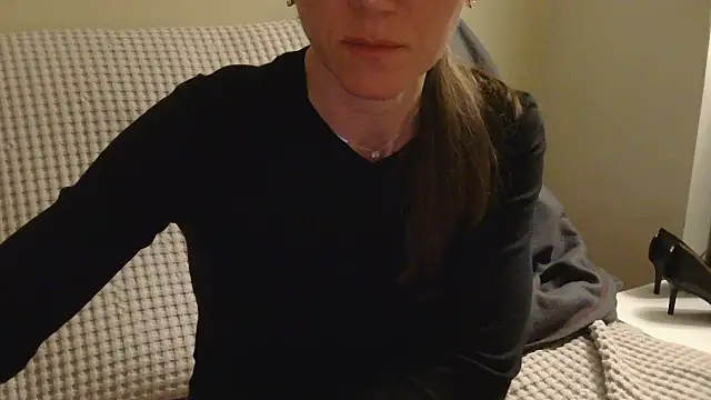 Snapshot of AuroraAG chatting on 04-13-26, 08:36 AuroraAG online show from 04-13-26, 08:36