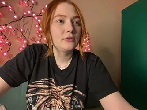 Ungoliant Kiss online show from 04-30-26, 08:57