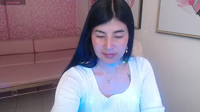 Snapshot of Nina_harpper_ chatting on 12-14-25, 01:16 Nina harpper online show from 12-14-25, 01:16