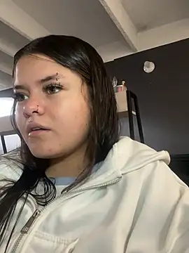 Camila Duarte2 online show from 02-04-26, 01:39