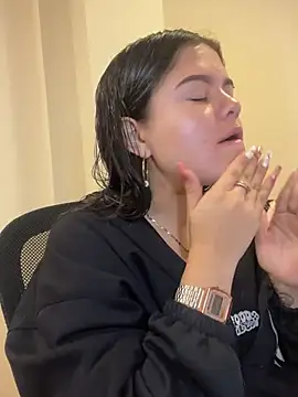 Camila Duarte2 online show from 04-15-26, 02:57