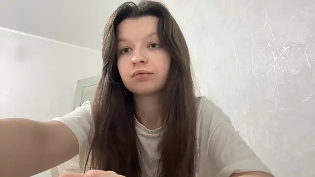 EllieBerrie online show from 12-17-25, 05:30