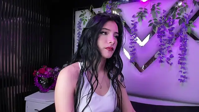 Snapshot of liinzy_rouse69 chatting on 04-07-26, 02:06 liinzy rouse69 online show from 04-07-26, 02:06
