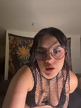 Snapshot of Nicolle_Ruizz chatting on 06-13-26, 08:01 Nicolle Ruizz online show from 06-13-26, 08:01