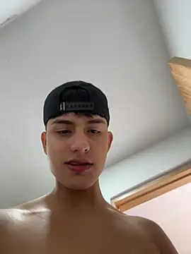 Lander Cruz online show from 07-26-26, 04:03