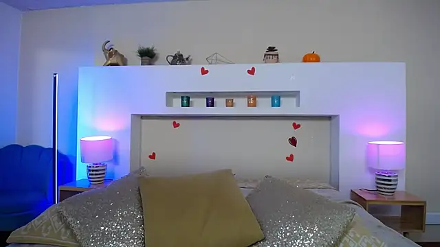 AnikaRomanoff  online show from 04-27-26, 11:30