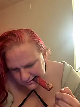 Snapshot of ivylynn420 chatting on 12-02-25, 05:24 ivylynn420 online show from 12-02-25, 05:24