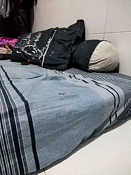 felicity chloe online show from 04-24-26, 04:20