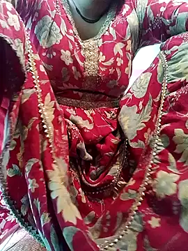 Snapshot of Karisma_ji chatting on 05-23-26, 05:56 Karisma ji online show from 05-23-26, 05:56